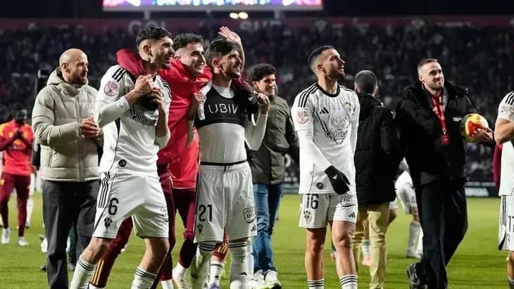 «Реал» вылетел из Кубка Испании от клуба второго дивизиона «Реал» вылетел из Кубка Испании от клуба второго дивизиона