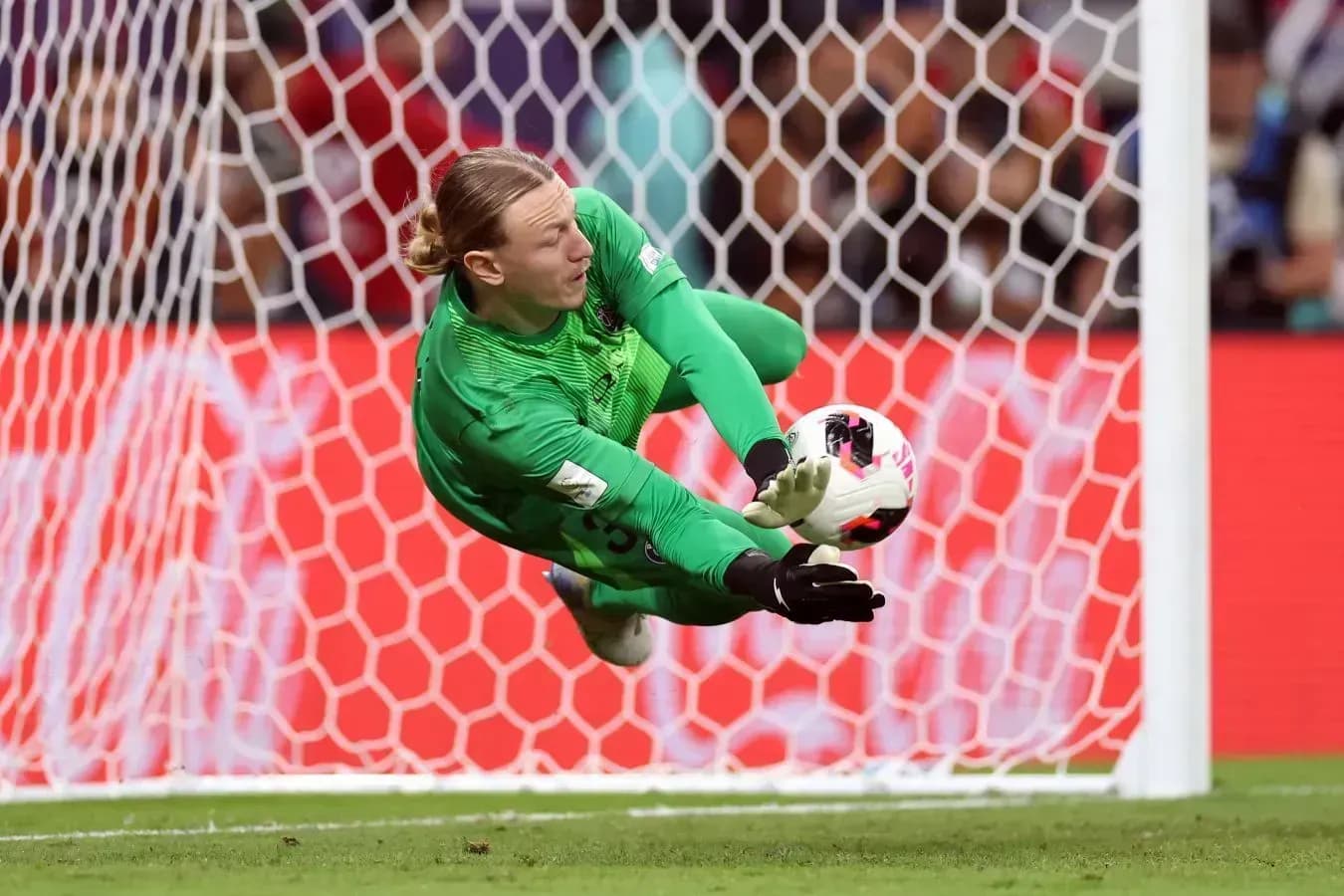 Сафонов взял четыре пенальти в финале Межконтинентального кубка