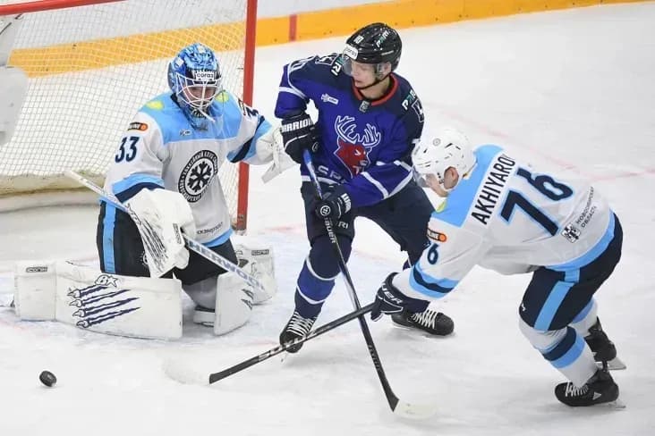 «Сибирь» обыграла «Торпедо» с тремя голами на последней минуте «Сибирь» обыграла «Торпедо» с тремя голами на последней минуте