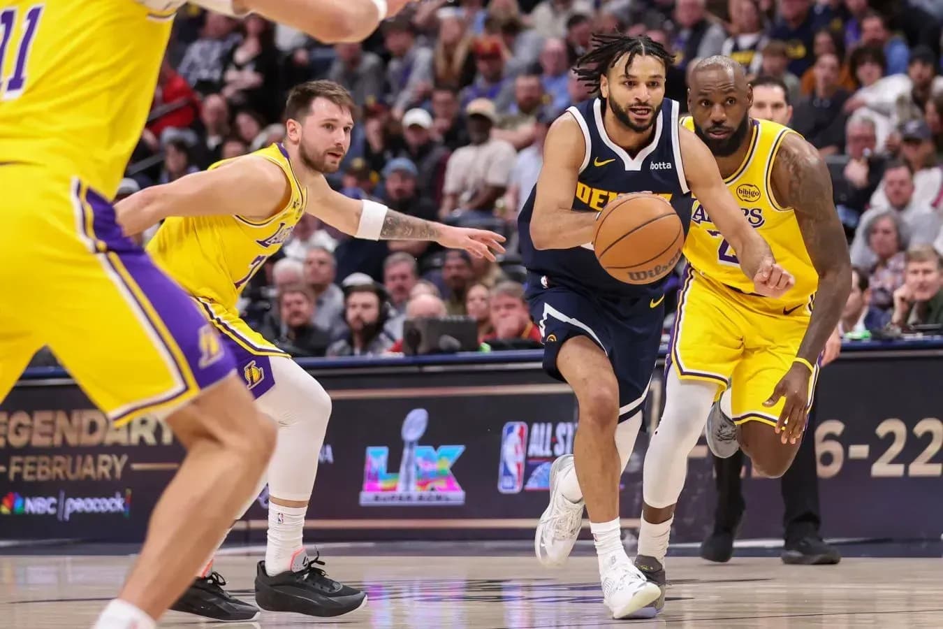 Трипл-дабл Дончича помог «Лейкерс» победить «Денвер» без Йокича Трипл-дабл Дончича помог «Лейкерс» победить «Денвер» без Йокича