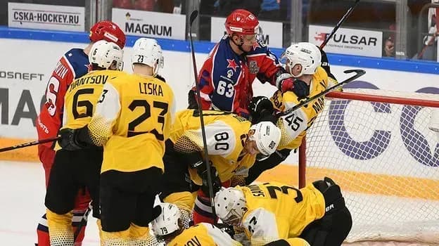 Смена вратаря в первом периоде не спасла «Северсталь» в матче с ЦСКА Смена вратаря в первом периоде не спасла «Северсталь» в матче с ЦСКА