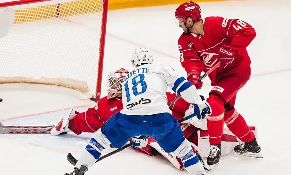 Московское «Динамо» по буллитам победило «Спартак» Московское «Динамо» по буллитам победило «Спартак»