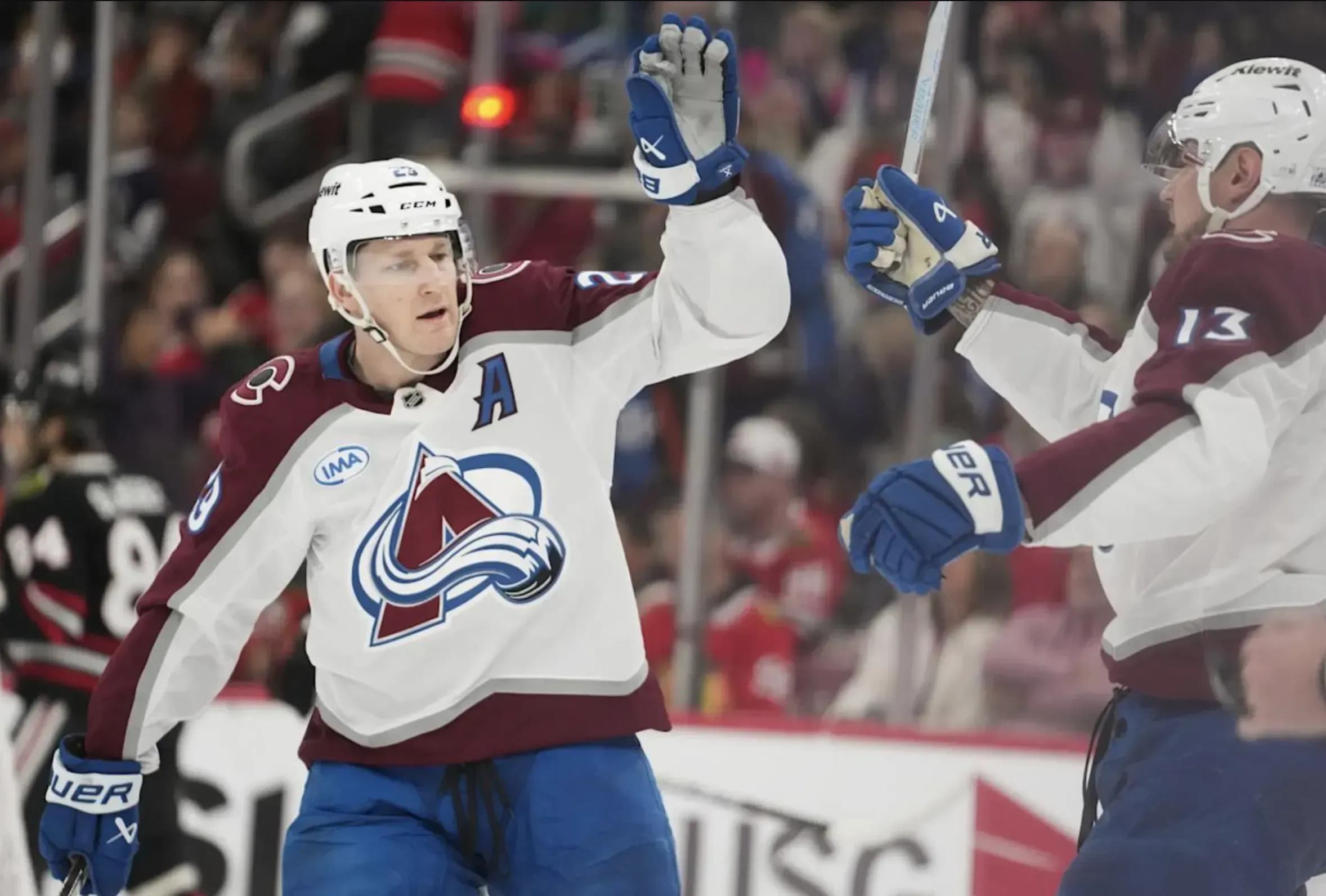 «Колорадо» набрал 100 очков и стал первым участником Кубка Стэнли «Колорадо» набрал 100 очков и стал первым участником Кубка Стэнли
