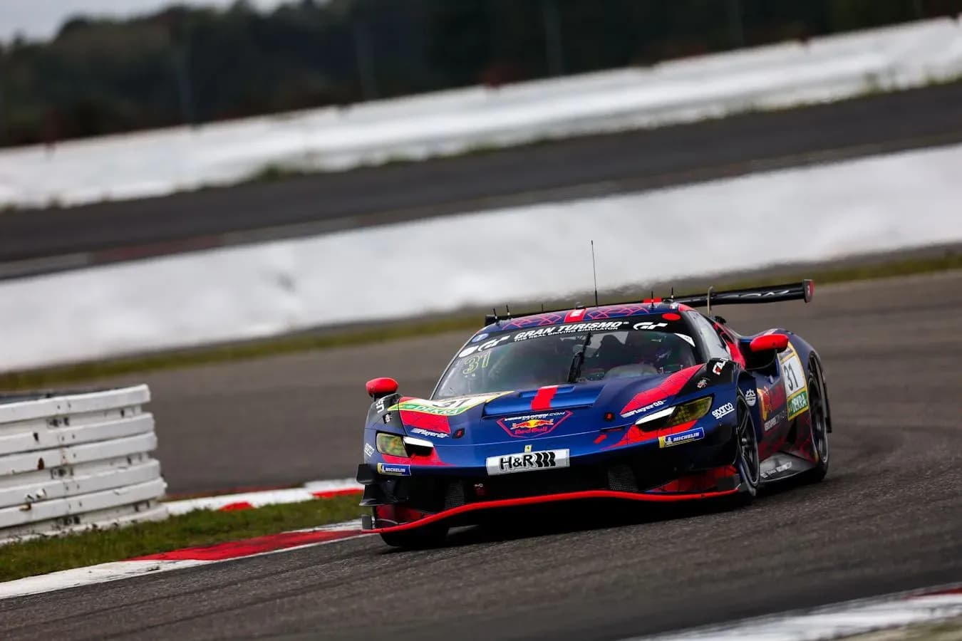 Ферстаппен выиграл первую в карьере гонку GT3 Ферстаппен выиграл первую в карьере гонку GT3