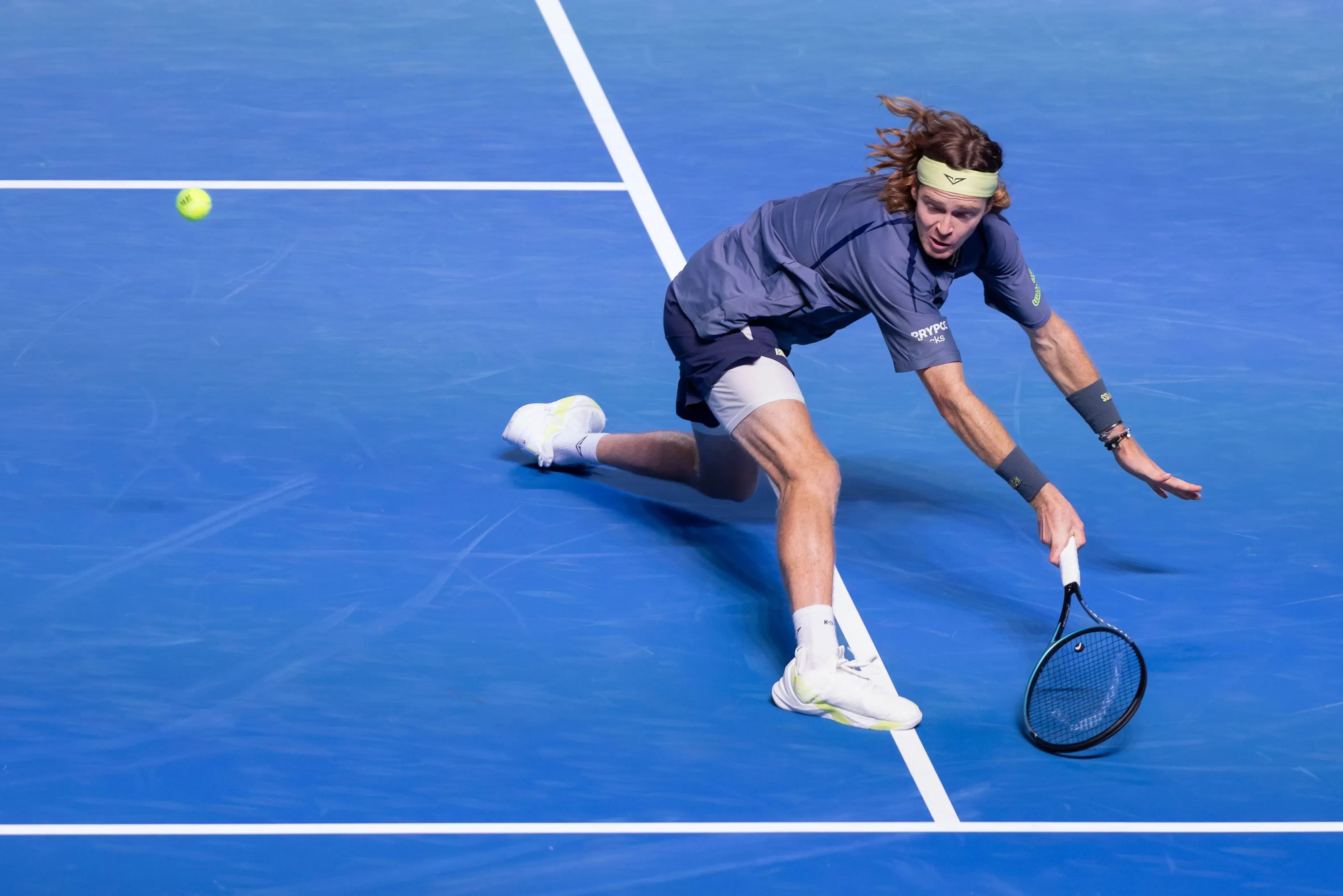 Рублёв стартовал с победы в Париже после серии поражений Рублёв стартовал с победы в Париже после серии поражений