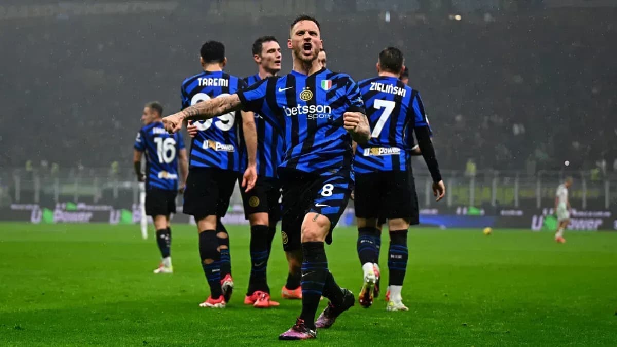 «Интер» вернулся на первое место Серии А, обыграв «Лацио» «Интер» вернулся на первое место Серии А, обыграв «Лацио»