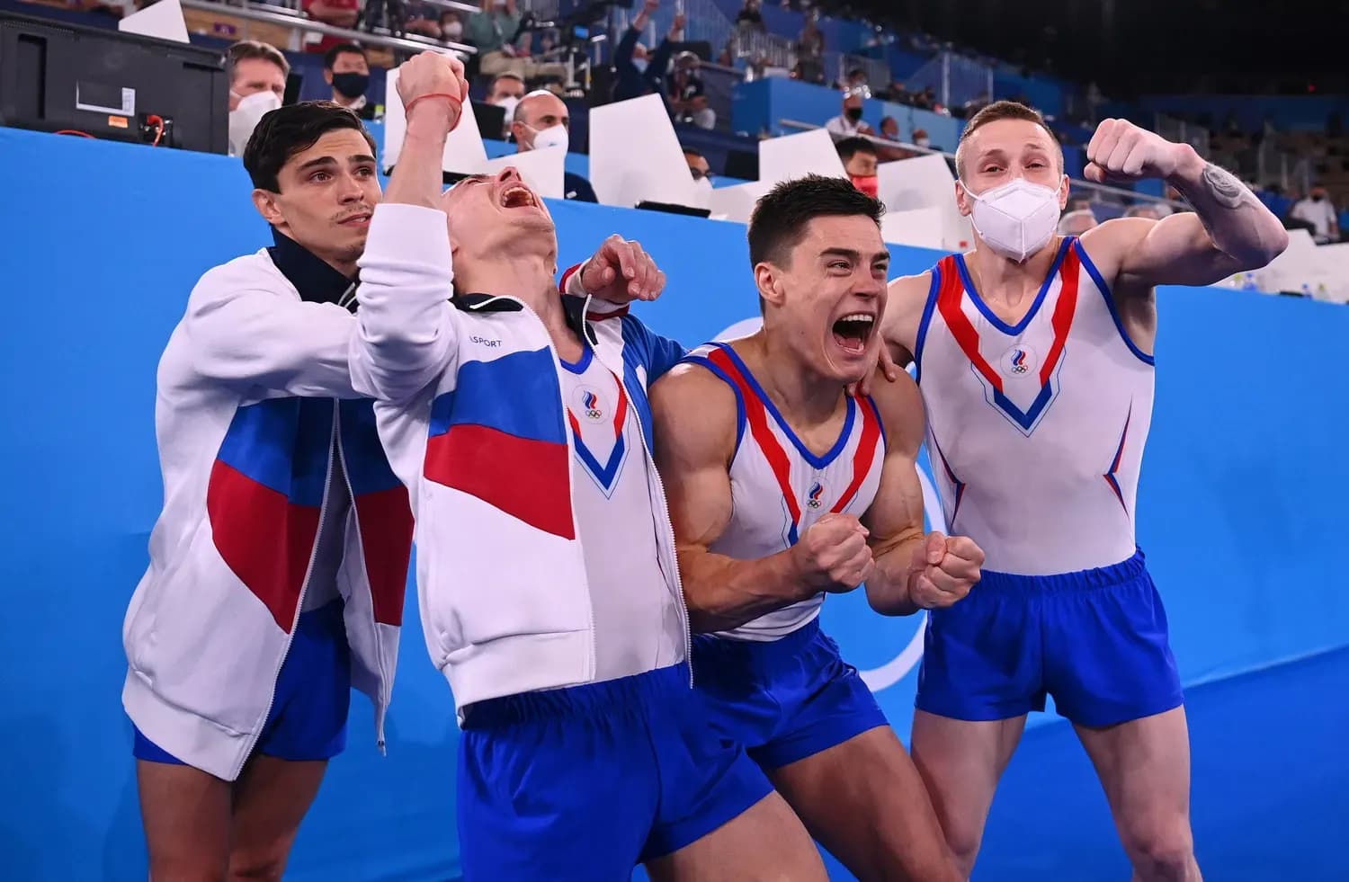 Российские гимнасты будут выступать с гимном и флагом Российские гимнасты будут выступать с гимном и флагом