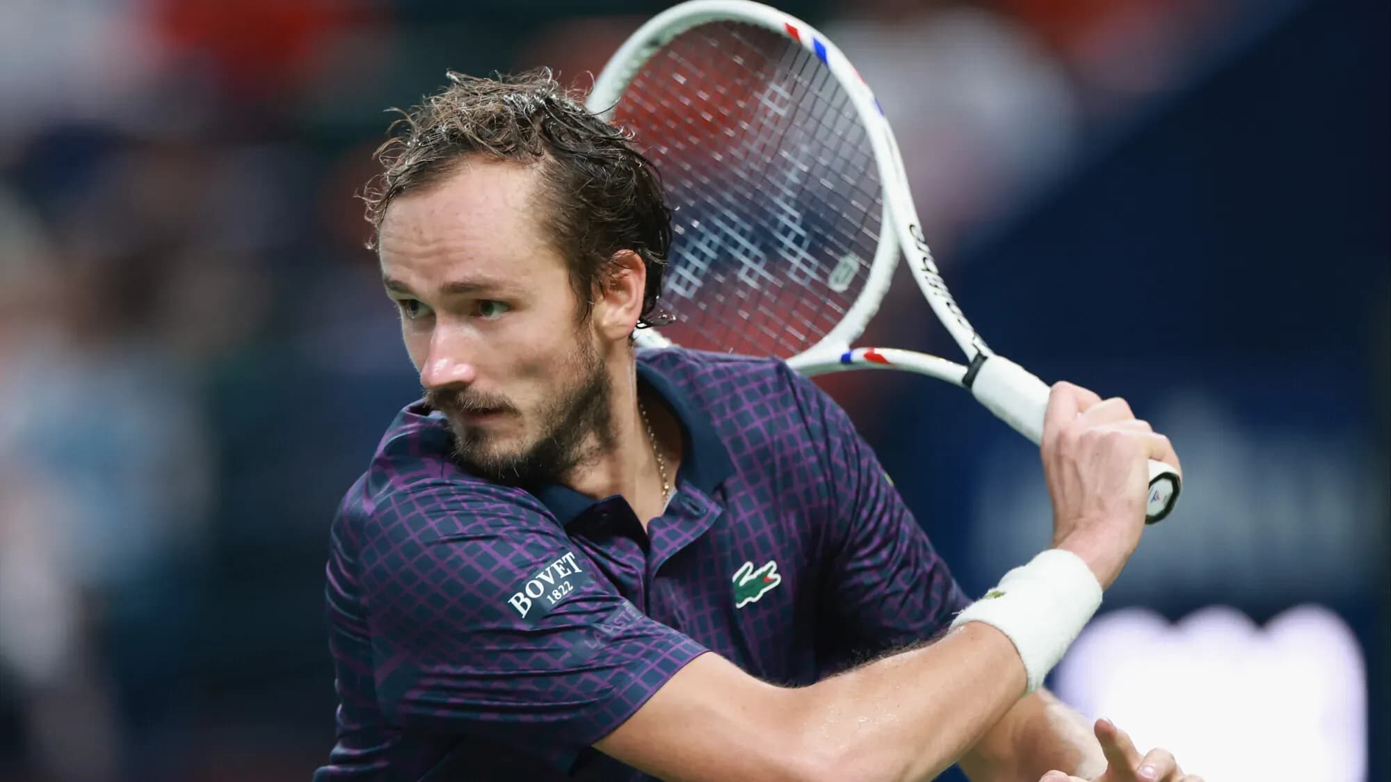 Медведев вышел в полуфинал на третьем турнире подряд Медведев вышел в полуфинал на третьем турнире подряд