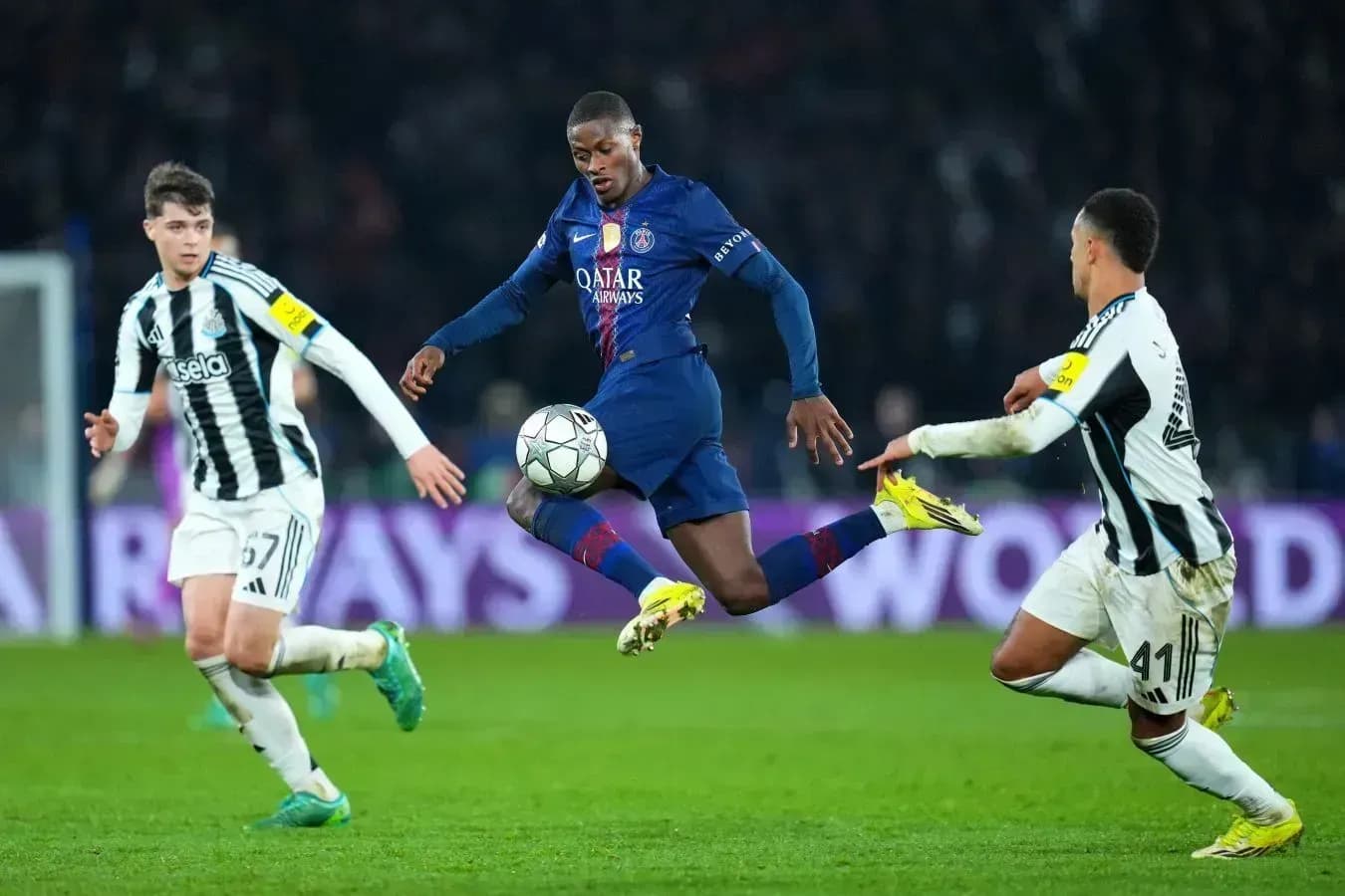 ПСЖ потерял очки в первом матче Сафонова после травмы ПСЖ потерял очки в первом матче Сафонова после травмы