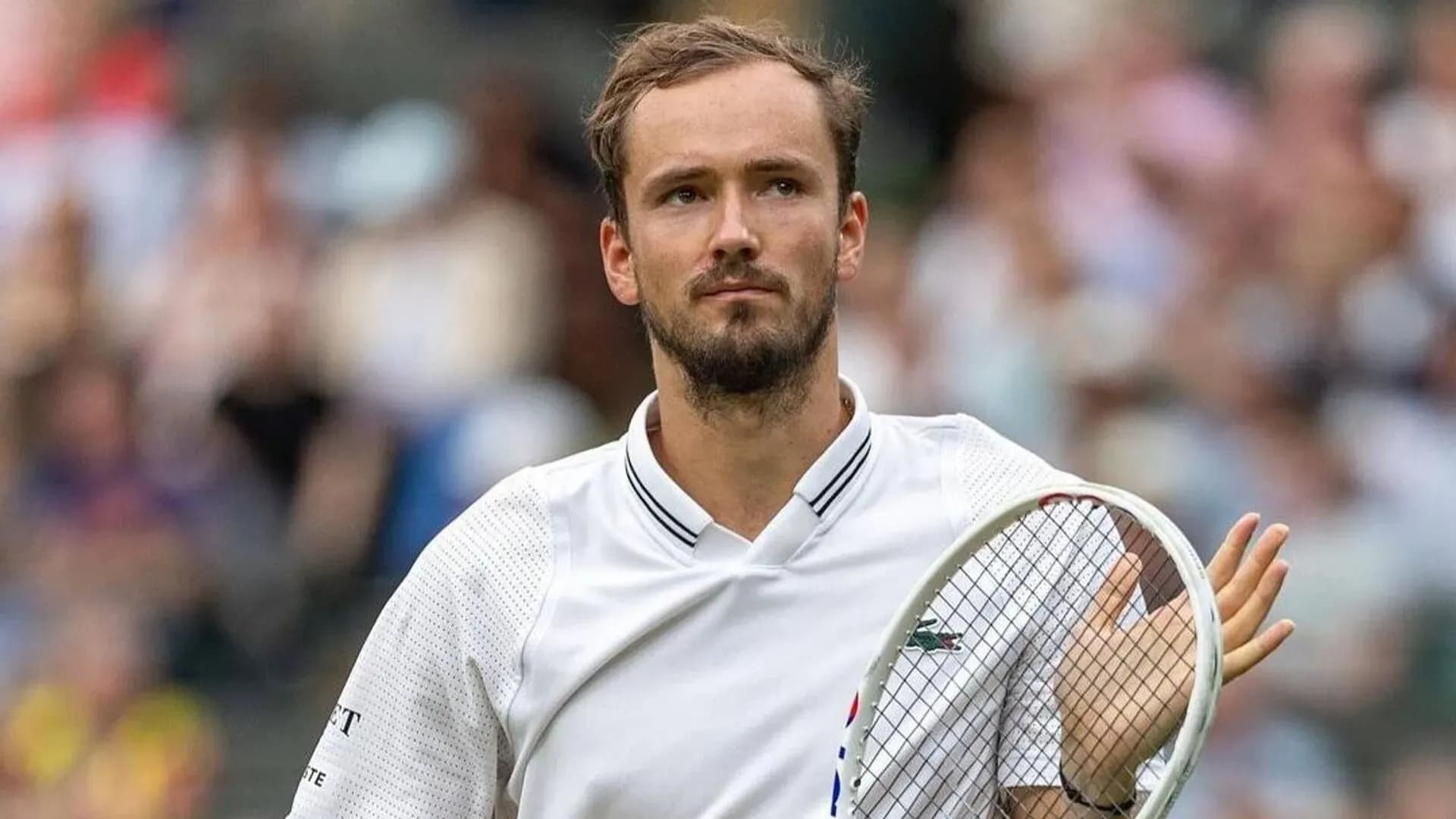 Медведев пробился в четвертьфинал турнира в Алма-Ате Медведев пробился в четвертьфинал турнира в Алма-Ате