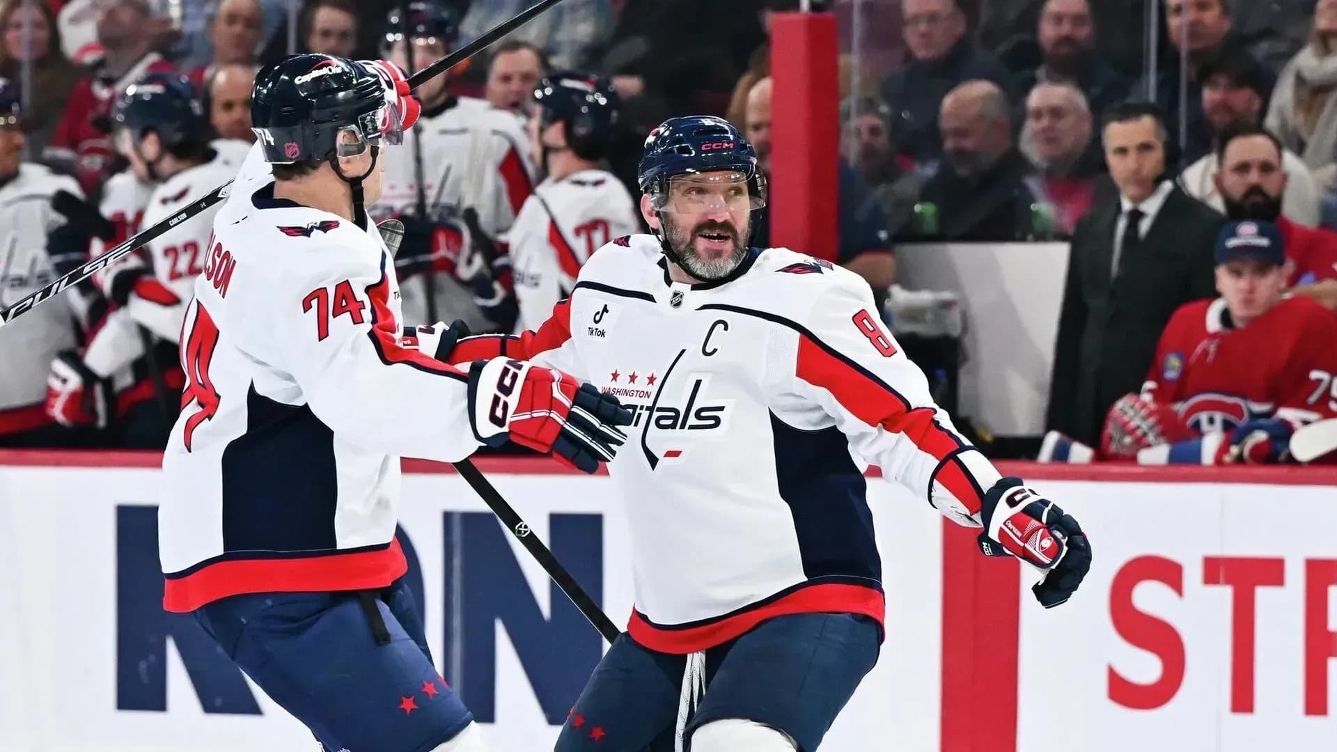 Овечкин стал первой звездой игрового дня НХЛ после хет-трика Овечкин стал первой звездой игрового дня НХЛ после хет-трика