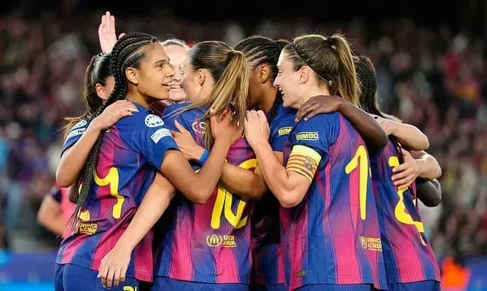 «Барса» разгромила «Реал» в женской Лиге чемпионов «Барса» разгромила «Реал» в женской Лиге чемпионов