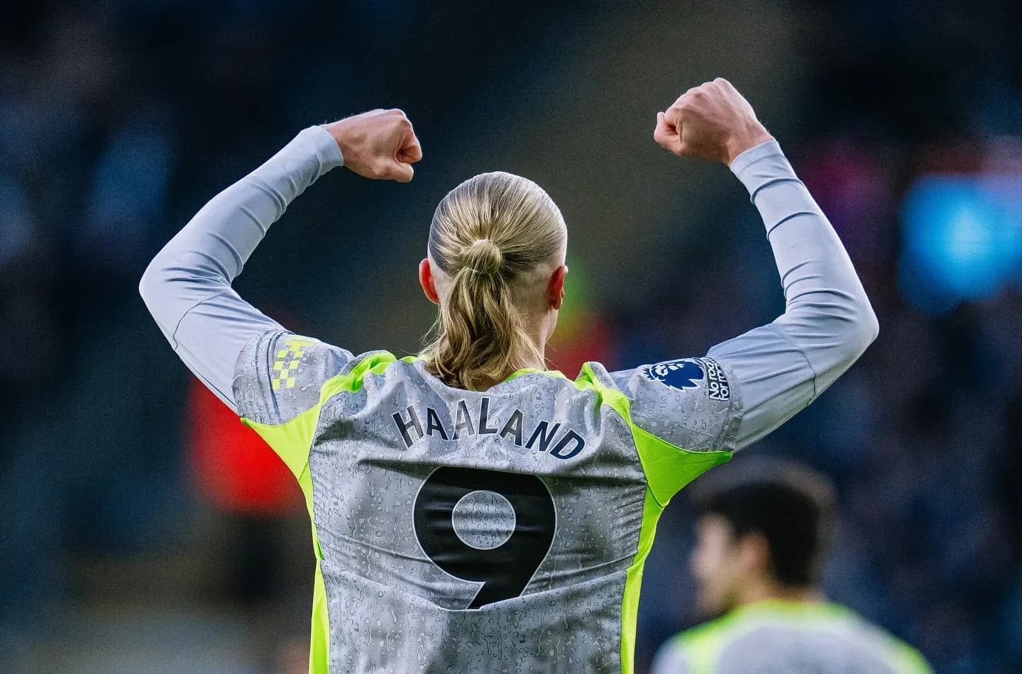 «Сити» обыграл «Бёрнли» и вышел на первое место в АПЛ «Сити» обыграл «Бёрнли» и вышел на первое место в АПЛ