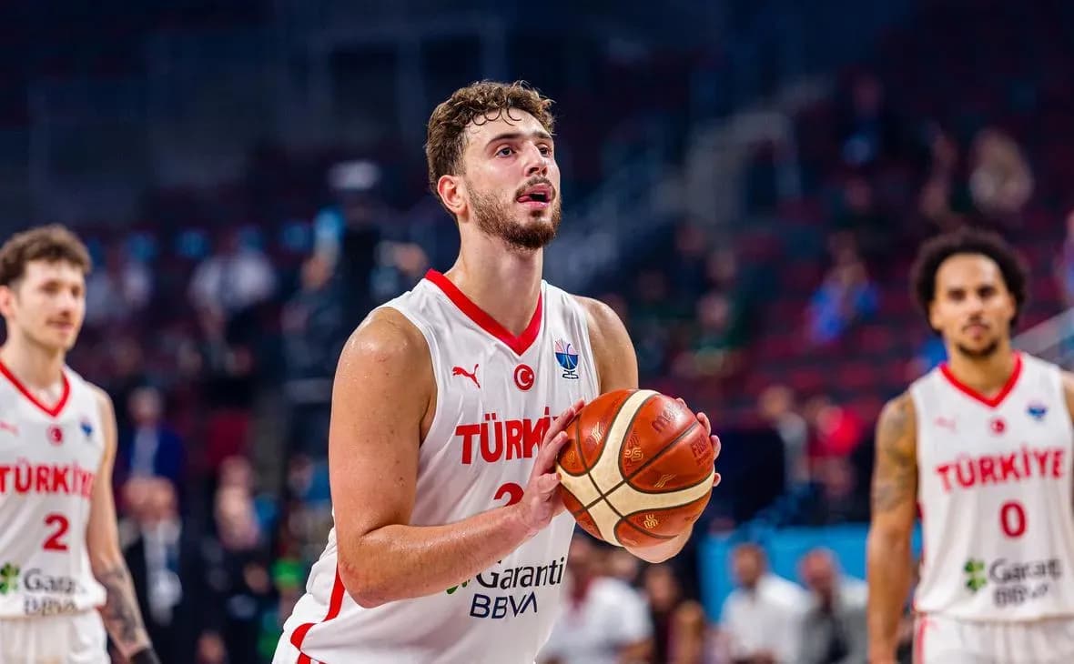 Трипл-дабл Шенгюна вывел Турцию в полуфинал Евробаскета Трипл-дабл Шенгюна вывел Турцию в полуфинал Евробаскета