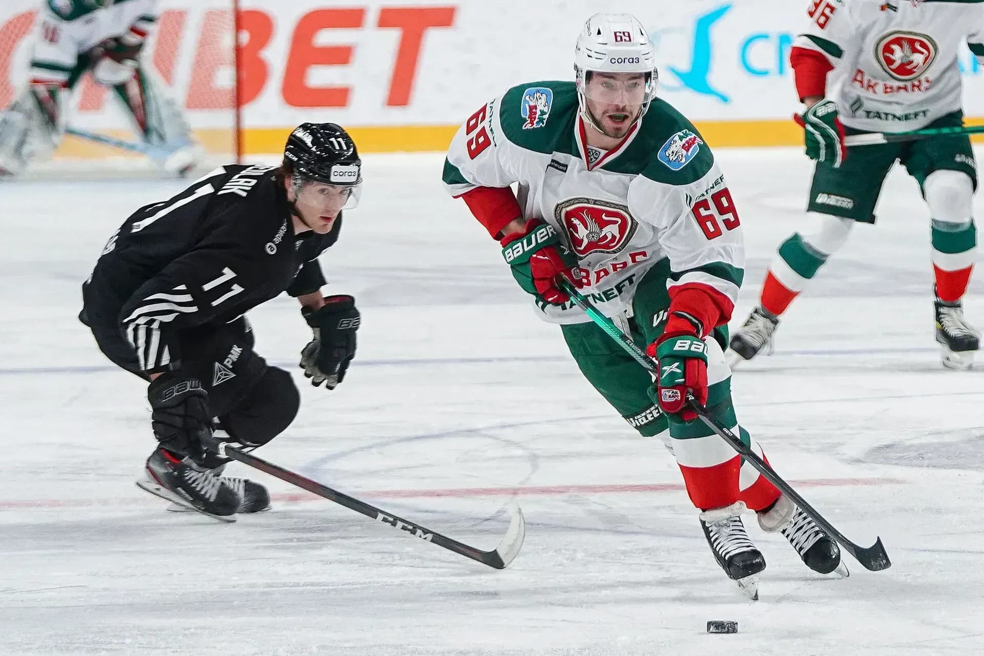 «Трактор» обыграл «Ак Барс», одержав первую победу в Кубке Гагарина «Трактор» обыграл «Ак Барс», одержав первую победу в Кубке Гагарина