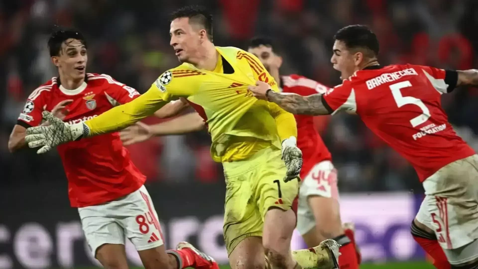 «Бенфика» Моуриньо обыграла «Реал» «Бенфика» Моуриньо обыграла «Реал»