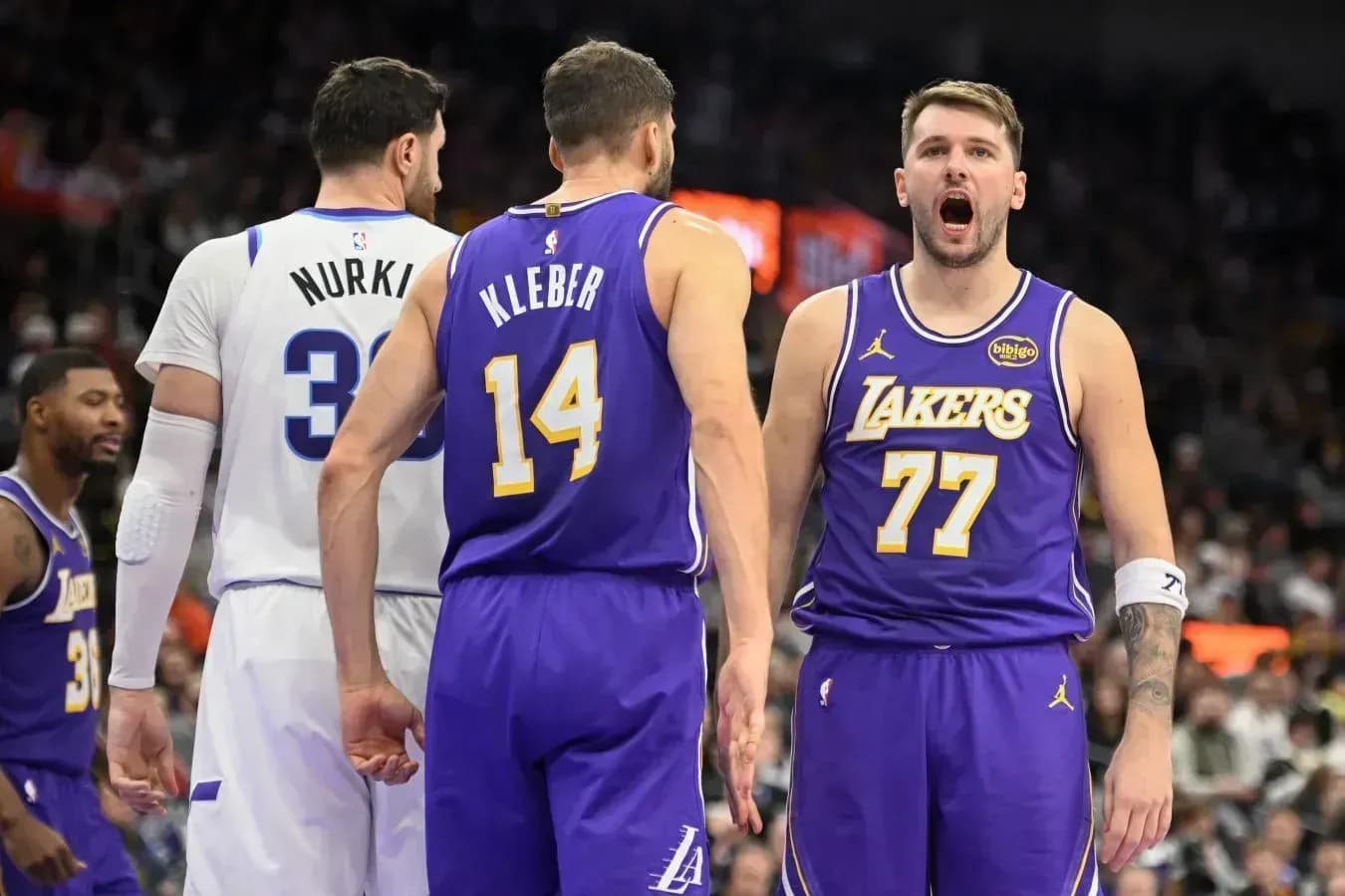 73 очка Леброна и Дончич с трипл-даблом помогли «Лейкерс» одолеть «Юту» 73 очка Леброна и Дончич с трипл-даблом помогли «Лейкерс» одолеть «Юту»