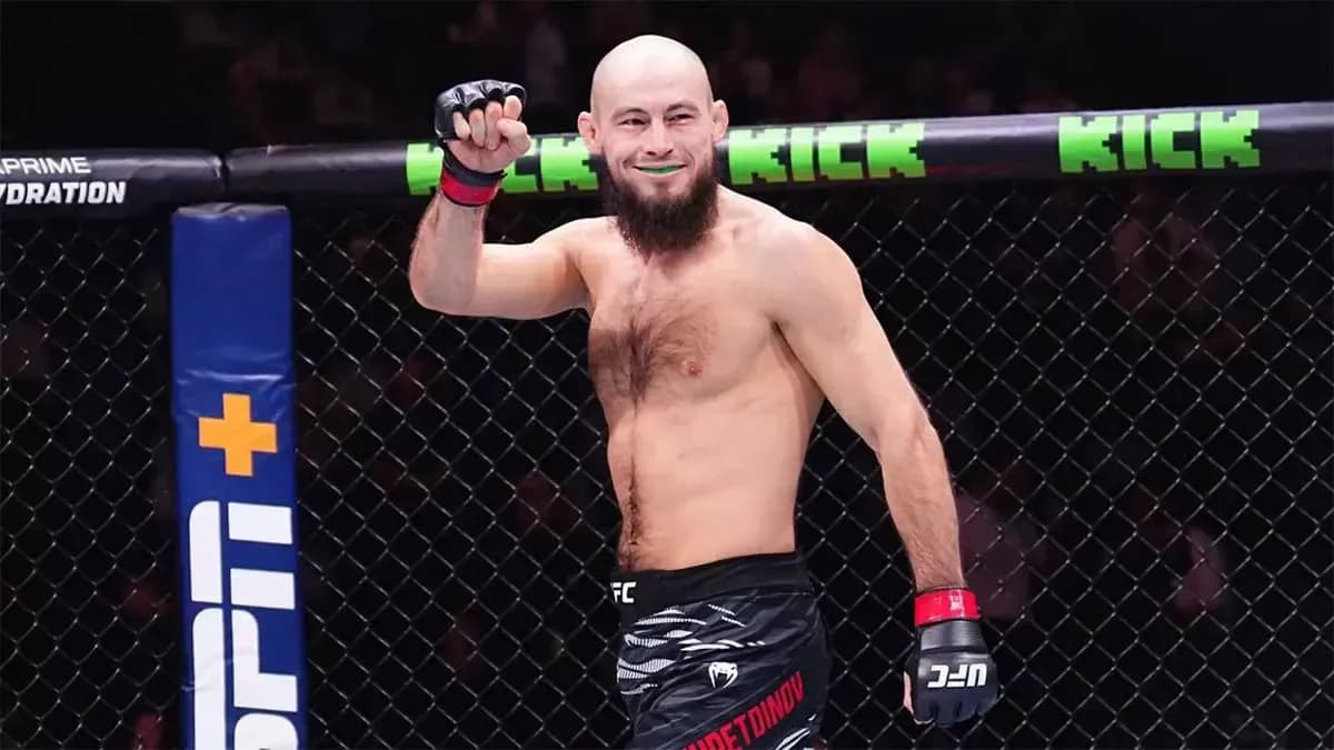 Российский боец UFC нокаутировал соперника в первом раунде Российский боец UFC нокаутировал соперника в первом раунде