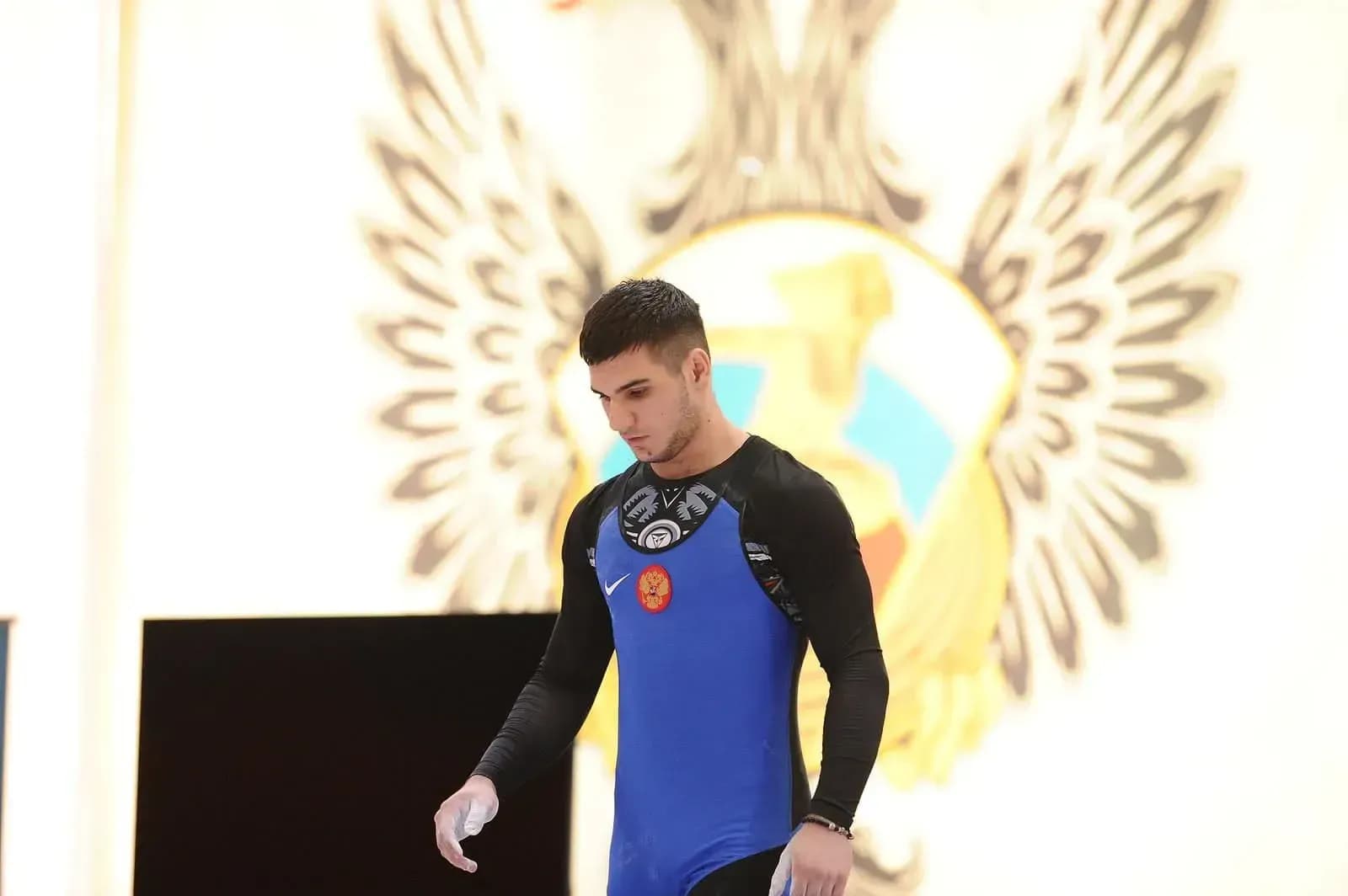 Российский тяжелоатлет выиграл золото Чемпионата Европы с рекордом Российский тяжелоатлет выиграл золото Чемпионата Европы с рекордом