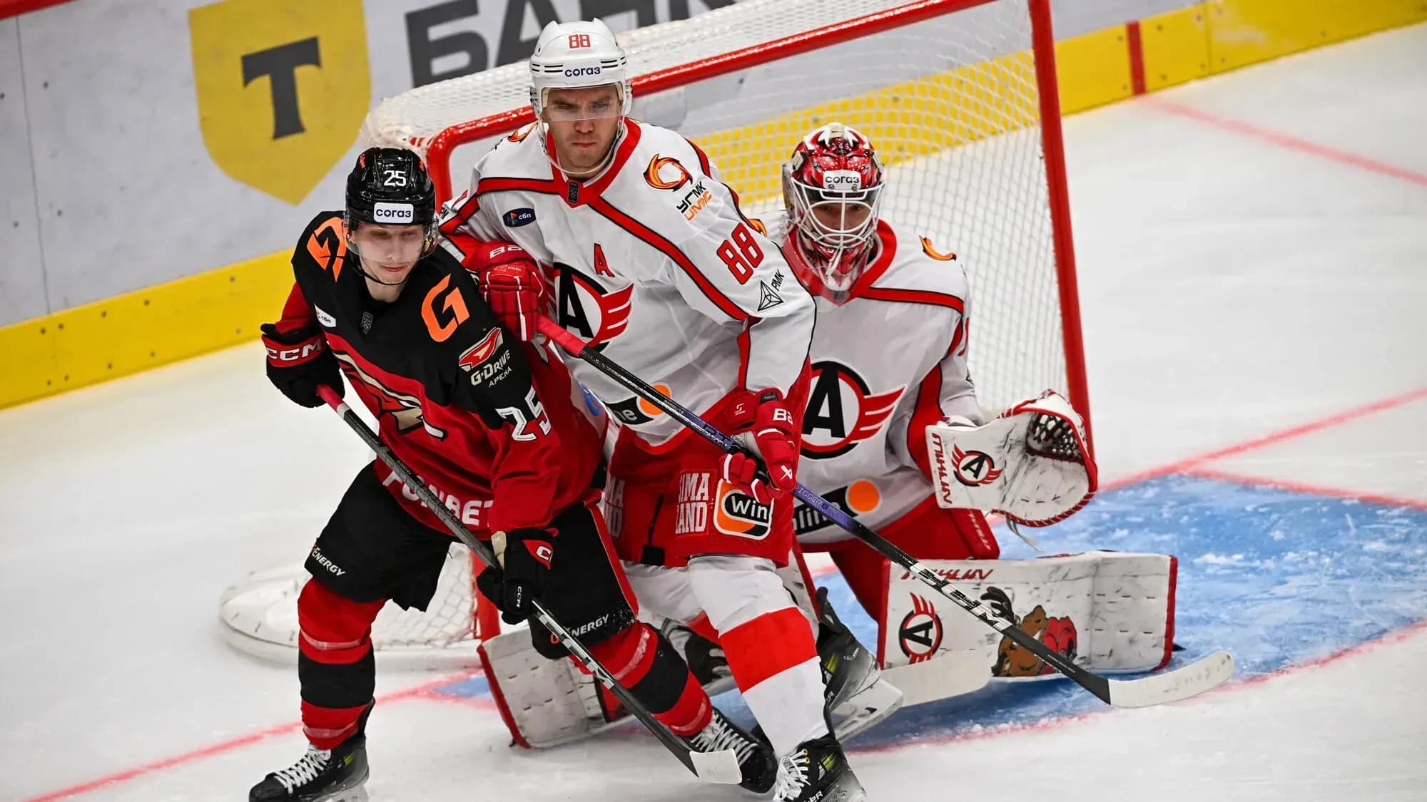 «Авангард» вышел в плей‑офф Кубка Гагарина, уступив «Автомобилисту» «Авангард» вышел в плей‑офф Кубка Гагарина, уступив «Автомобилисту»