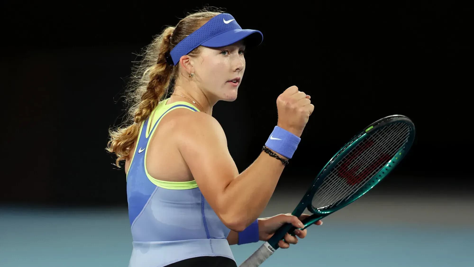 Андреева и Мбоко спаслись с двух матчболов и вышли в четвертьфинал турнира в Индиан-Уэллсе Андреева и Мбоко спаслись с двух матчболов и вышли в четвертьфинал турнира в Индиан-Уэллсе