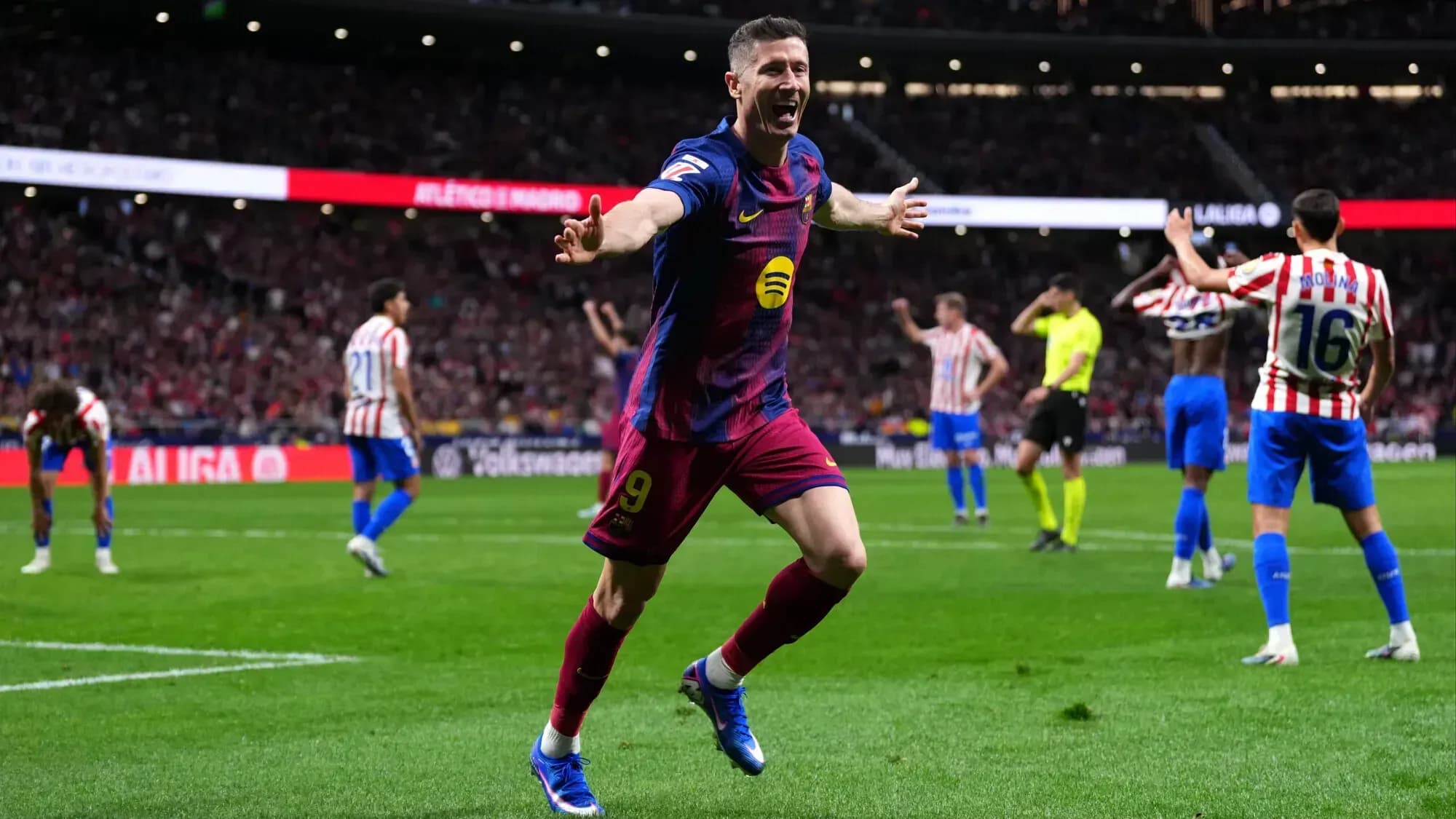 «Барселона» вырвала победу у «Атлетико» в концовке матча «Барселона» вырвала победу у «Атлетико» в концовке матча