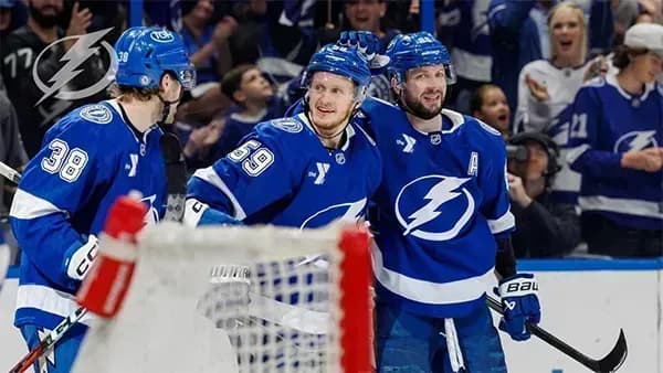 «Тампа» разгромила «Флориду», Василевский сделал 33 сэйва «Тампа» разгромила «Флориду», Василевский сделал 33 сэйва