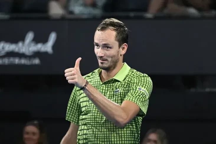 Медведев эффектно обыграл Майхшака и вышел в полуфинал Брисбена Медведев эффектно обыграл Майхшака и вышел в полуфинал Брисбена