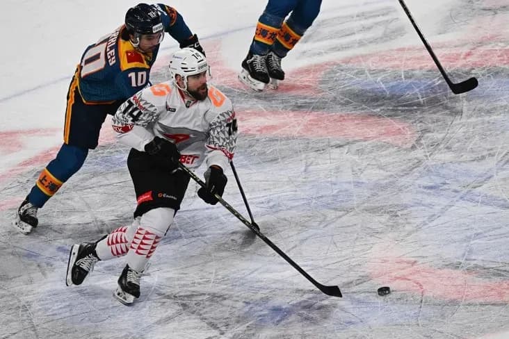 Дубль Маклауда помог «Авангарду» обыграть «Шанхайских Драконов» Дубль Маклауда помог «Авангарду» обыграть «Шанхайских Драконов»