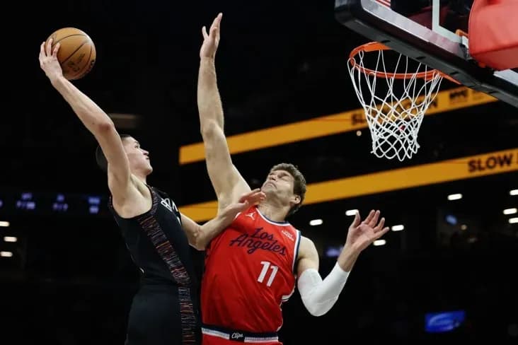 19 очков Дёмина не помогли «Бруклину» в матче с «Клипперс» 19 очков Дёмина не помогли «Бруклину» в матче с «Клипперс»