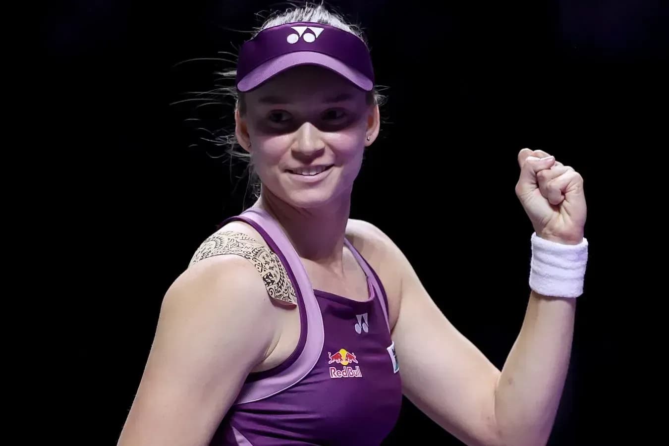 Рыбакина обыграла Швёнтек и впервые вышла в полуфинал Australian Open Рыбакина обыграла Швёнтек и впервые вышла в полуфинал Australian Open