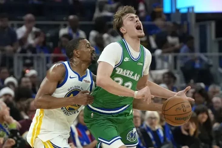 «Голден Стэйт» победил «Даллас» благодаря 23 очкам Карри «Голден Стэйт» победил «Даллас» благодаря 23 очкам Карри