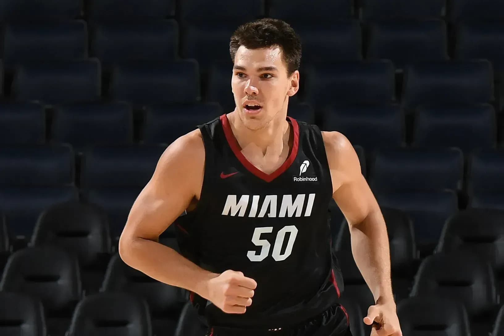 «Майами» одолел «Детройт», Голдин совершил два подбора «Майами» одолел «Детройт», Голдин совершил два подбора