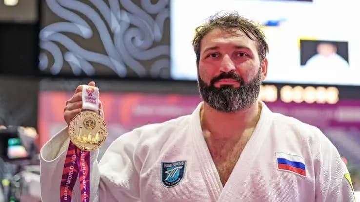 Россиянин стал трёхкратным чемпионом мира по дзюдо Россиянин стал трёхкратным чемпионом мира по дзюдо