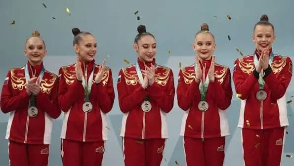 Российские пятиборцы выиграли золото в эстафете на первенстве Европы Российские пятиборцы выиграли золото в эстафете на первенстве Европы
