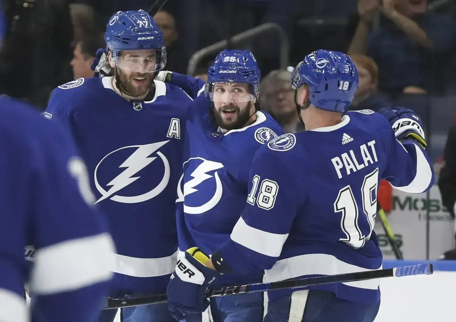 Два ассиста Кучерова помогли «Тампе» победить «Детройт» Два ассиста Кучерова помогли «Тампе» победить «Детройт»