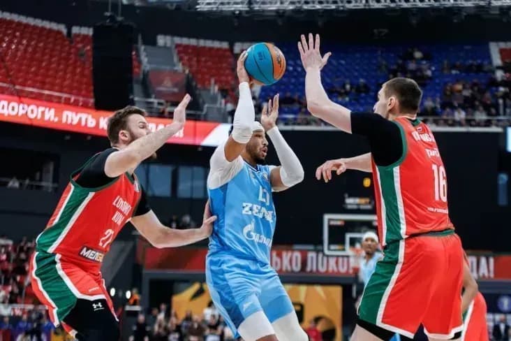 «Локомотив» обыграл «Зенит» в Единой Лиге «Локомотив» обыграл «Зенит» в Единой Лиге