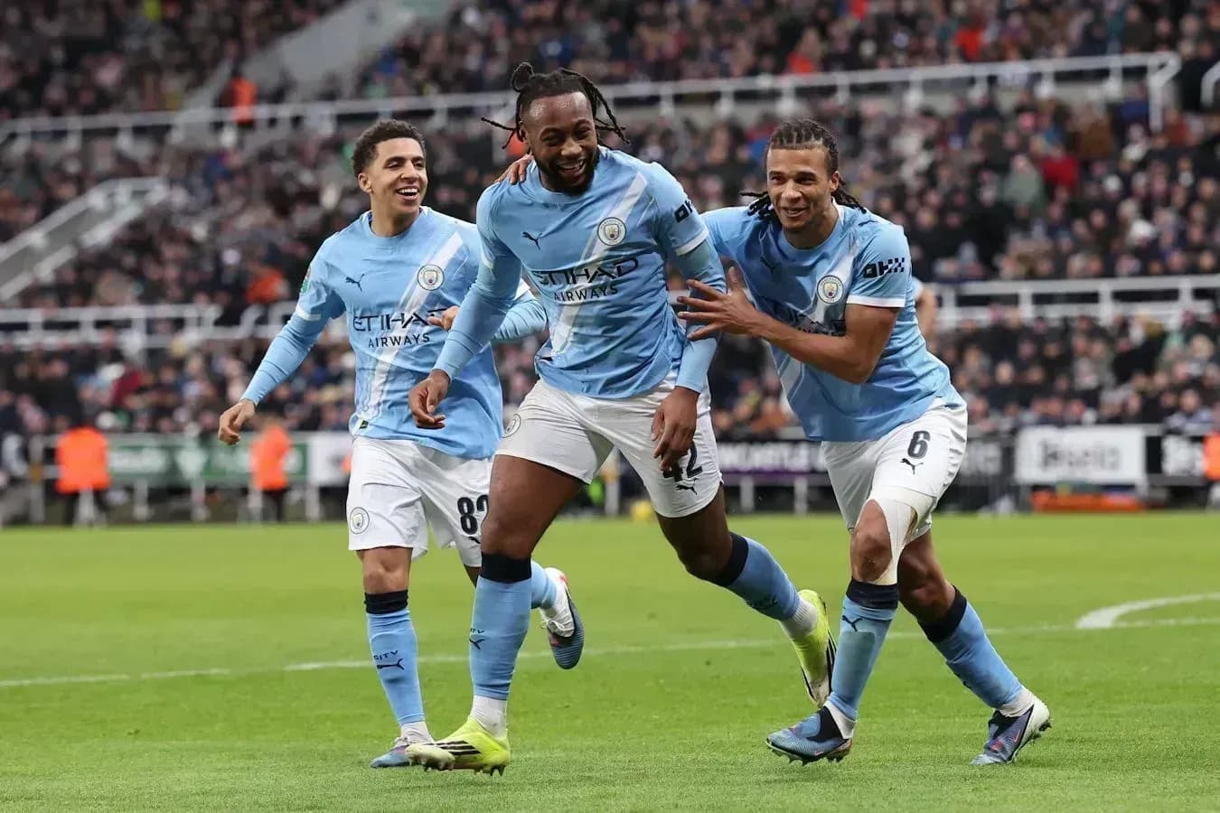 РПЛ вошла в десятку лиг по тратам на трансферы РПЛ вошла в десятку лиг по тратам на трансферы