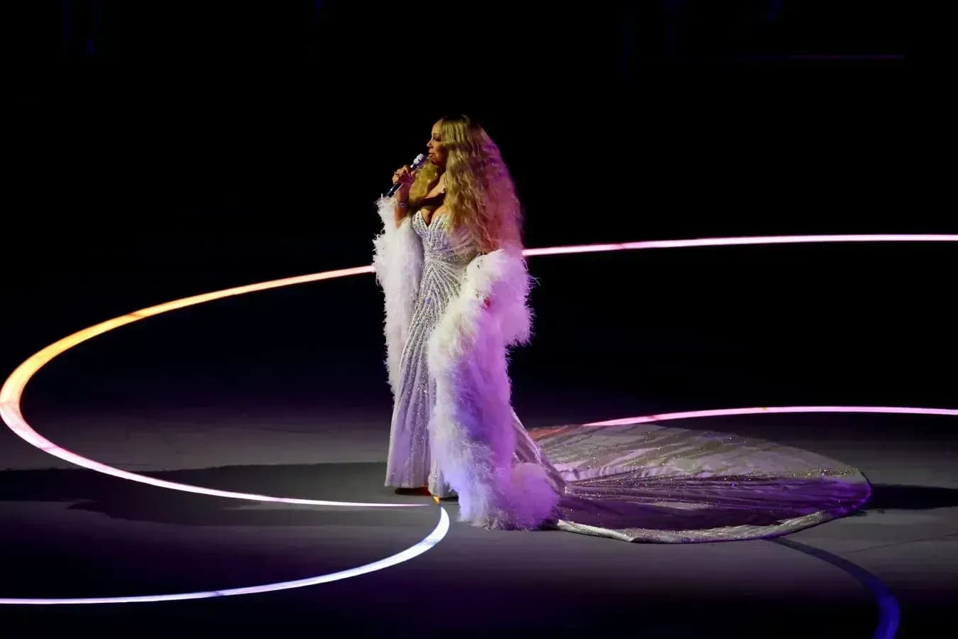 Мэрайя Кэри выступила на церемонии открытия Олимпийских игр Мэрайя Кэри выступила на церемонии открытия Олимпийских игр