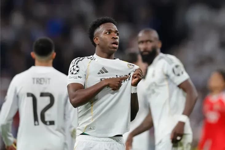 «Реал» обыграл «Бенфику» без Моуриньо «Реал» обыграл «Бенфику» без Моуриньо