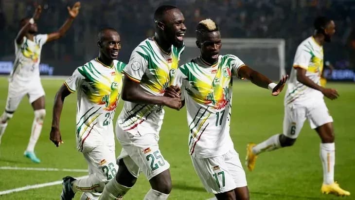 Сборная России объявила соперников по мартовским матчам Сборная России объявила соперников по мартовским матчам