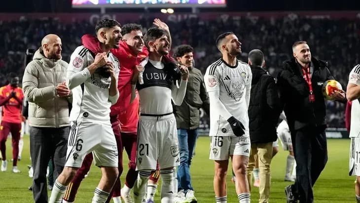 «Реал» вылетел из Кубка Испании от клуба второго дивизиона «Реал» вылетел из Кубка Испании от клуба второго дивизиона