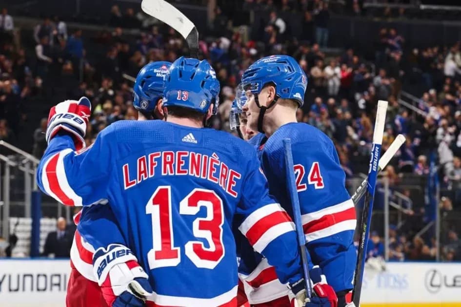 «Нью‑Йорк Рейнджерс» разгромили «Вашингтон», Овечкин ушёл без очков «Нью‑Йорк Рейнджерс» разгромили «Вашингтон», Овечкин ушёл без очков