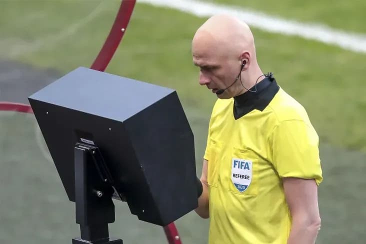 IFAB поменял правила футбола: VAR получит больше полномочий IFAB поменял правила футбола: VAR получит больше полномочий