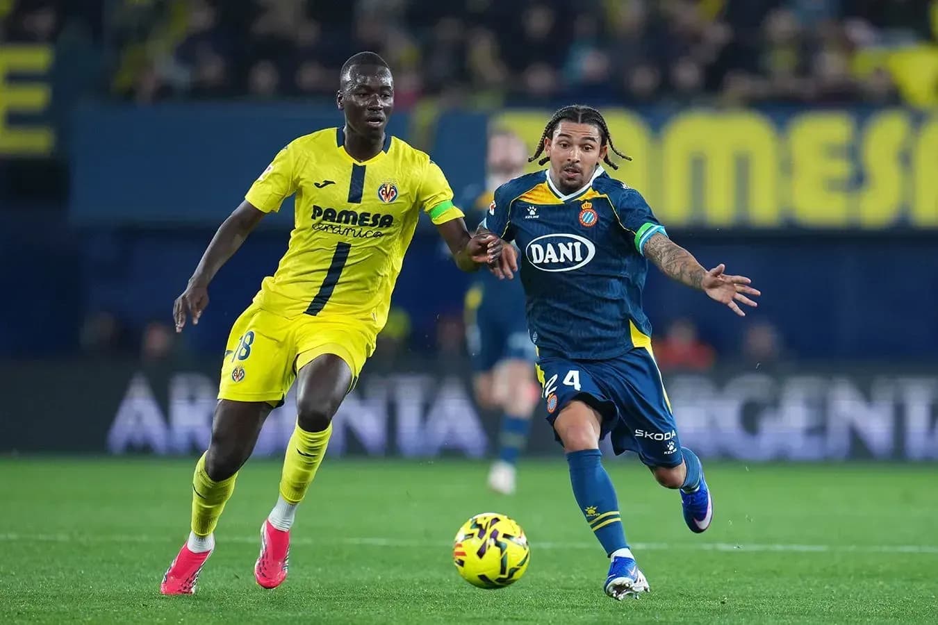 «Вильярреал» разгромил «Эспаньол» в Ла Лиге «Вильярреал» разгромил «Эспаньол» в Ла Лиге